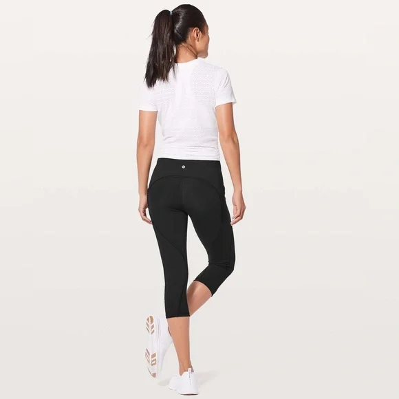 Lululemon Breezy Dot Crop *19" - Size 6 - Picture 2 of 12